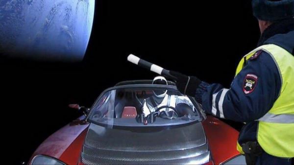 Ровно год назад Илон Маск отправил в космос автомобиль. Что с ним сейчас?
