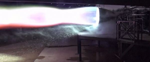 SpaceX провела первые огневые испытания нового двигателя Raptor для корабля Starship