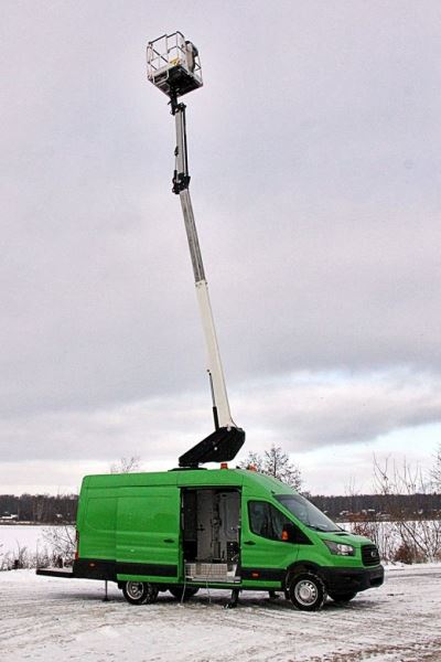 Российский Ford Transit получил спецверсию с подъёмником