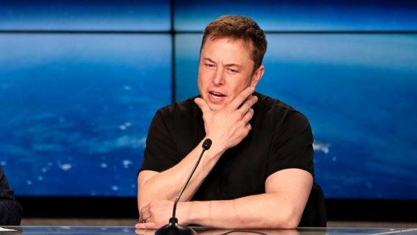 Илон Маск восхитился своей Tesla в украинском Марсе