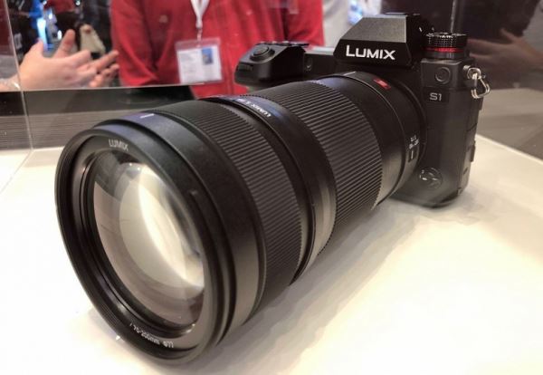 Объективу Panasonic Lumix S 70-200mm с креплением L приписывают постоянную максимальную диафрагму f/2,8