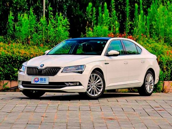 Новая Skoda Superb 2020 расскеречена до премьеры