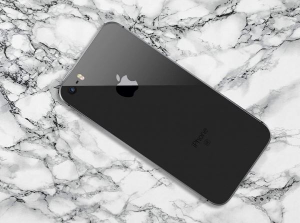 Новые изображения показывают iPhone SE 2 со стеклянной задней панелью